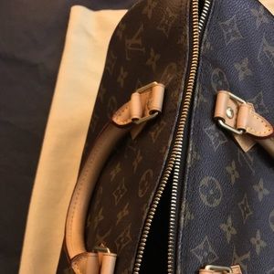 Authentic Louis Vuitton Speedy 30 Monogram